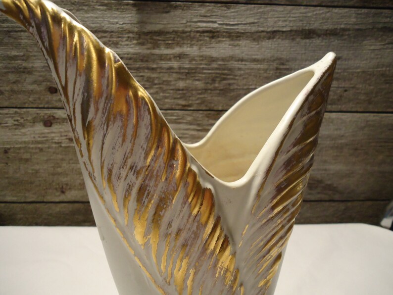 Vintage Royal Haeger feather vase white with gold overlay Etsy