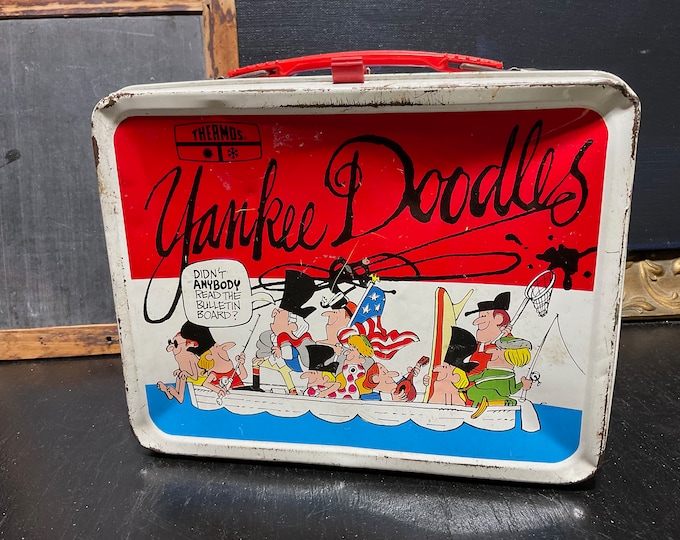 vintage Thermos Brand Yankee Doodles metal lunch box! with some pun-y political satire comics