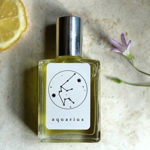 AQUARIUS ZODIAC FRAGRANCE Essential oil gender neutral perfume oil image 1