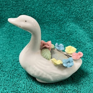 Swan Pin Cushion with Flowers