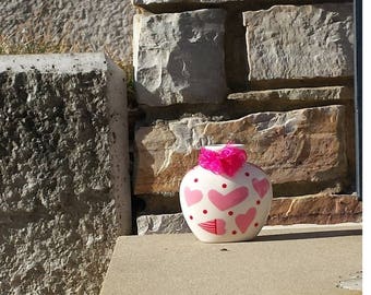 Pink Heart Vases; 4 in Pink Heart Crackle Printed Vase with pink ribbon.