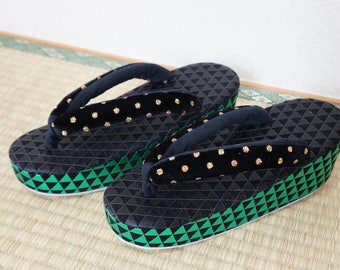 SALZ Tokyo Original zouri sandals green black, MADE to ORDER kimono sandals, Japanese sandals, velvet zori thong sandals, modern geometric