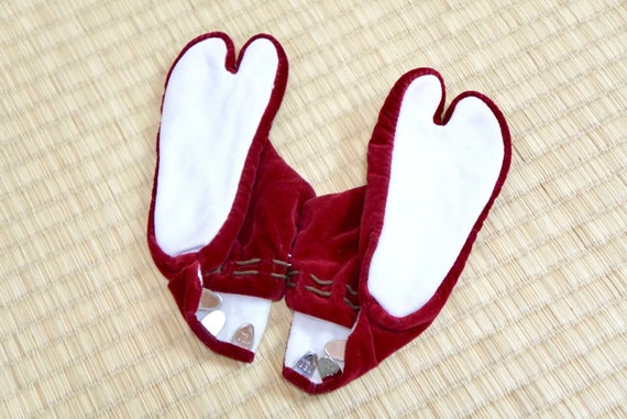 Japanese kid tabi red velvet 15 cm new, baby sock… - image 3