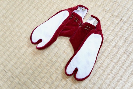 Japanese kid tabi red velvet 15 cm new, baby sock… - image 4