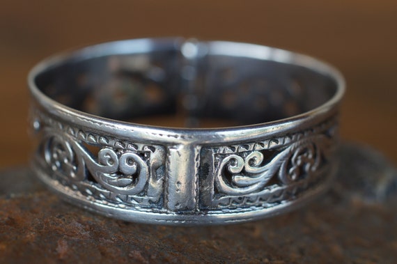 1890's Antique Sterling Silver Bangle  -- 27 grams - image 2
