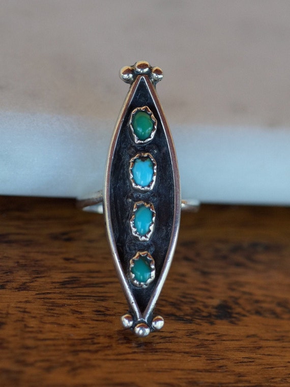 Delicate Zuni Sterling Silver Turquoise Ring Size 