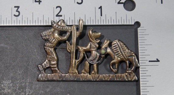 1940's Early Mexico Campesino Scene Brooch with J… - image 5