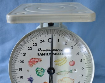 Vintage American Family Scale, Retro Kitchen Décor, USA Made