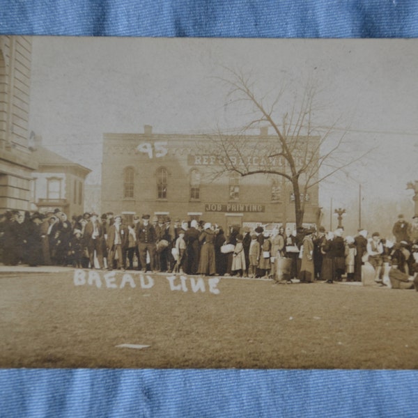 Antique Postcard, Sepia-Toned Photograph, Bread Line, Peru Indiana 1913