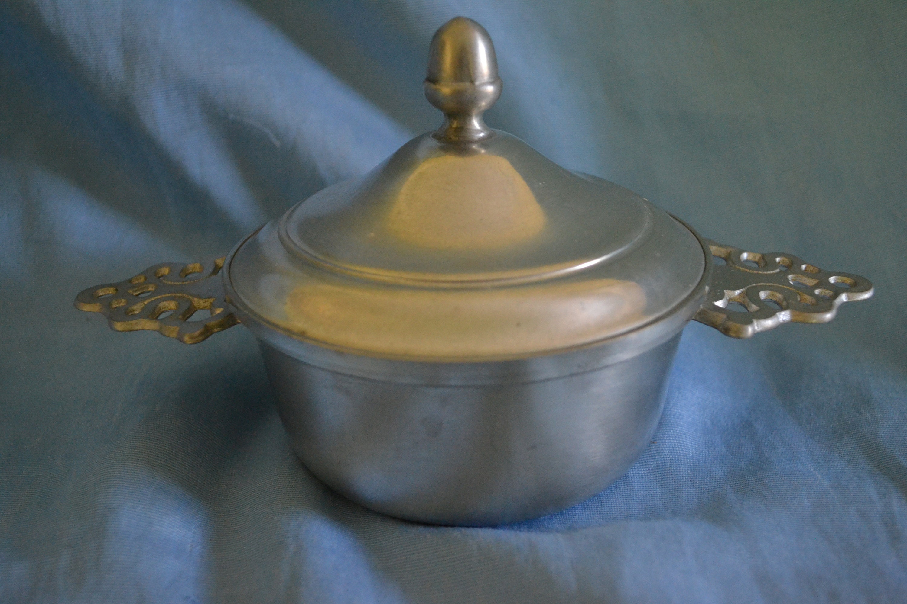 Woodbury Pewter for sale Only 4 left at 60