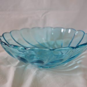 Capri Seashell Serving Bowl by Hazel-Atlas, Turquoise Glass