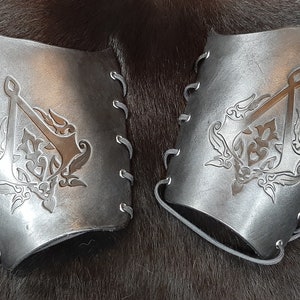 Assassin Leather Bracers