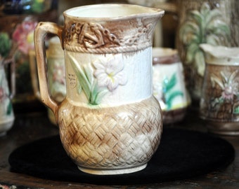 Large Majolica Pitcher, Antique Majolica pottery, 8 inch, Vintage majolica, beautiful brown, green, nice size