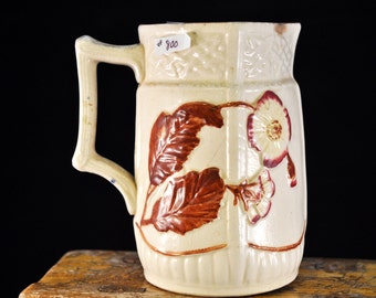 Majolica Pitcher, Antique pitcher, Hurt, Vintage majolica pottery pitcher, chips