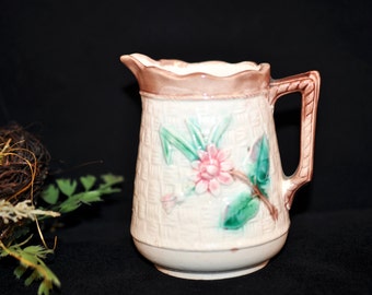 Vintage Majolica Pitcher, Majolica pottery creamer, Antique majolica, beautiful creamer, #910