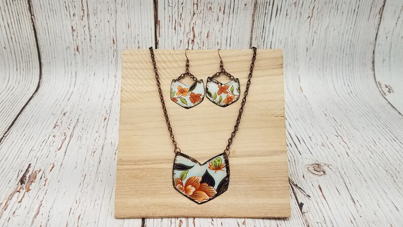 Lightweight Necklace and Earring Set Floral Jewelry for Women Tin Jewelry Handcrafted Jewelry Bohemian Necklace Coral Jewelry Set