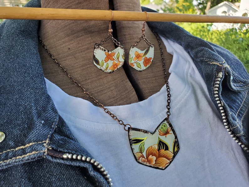 Lightweight Necklace and Earring Set Floral Jewelry for Women Tin Jewelry Handcrafted Jewelry Bohemian Necklace Coral Jewelry Set