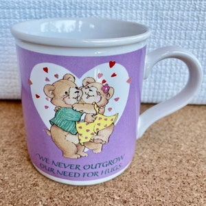 Vtg Teddy Bears and Hearts Mug, &quot;We Never Outgrow our Need for Hugs,&quot; American Greetings, Made in Korea