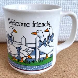 Vtg &quot;Welcome Friends&quot; Mug, White Geese, Blue Calico, Emson, Made in Taiwan