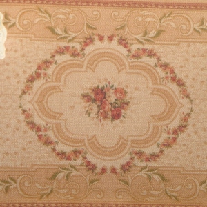 NEW**Dollhouse Miniature rug. 1:12 Dollhouse gold-english red rugs and tapestries. Dense fringed.