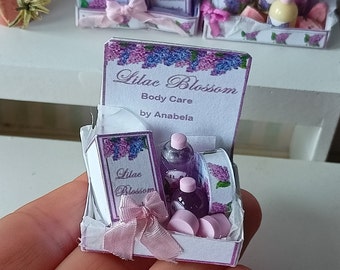 NEW**Dollhouse perfume Display Lilac Blossom Collection. 1:12 Miniature bath complements for dollhouses. Perfumery dollhouse miniature.