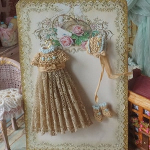 NEW**Dollhouse Miniature set antique clothing three pieces.1:12 Dollhouse Miniature children. Mini baby clothes for dollhouse collectors.