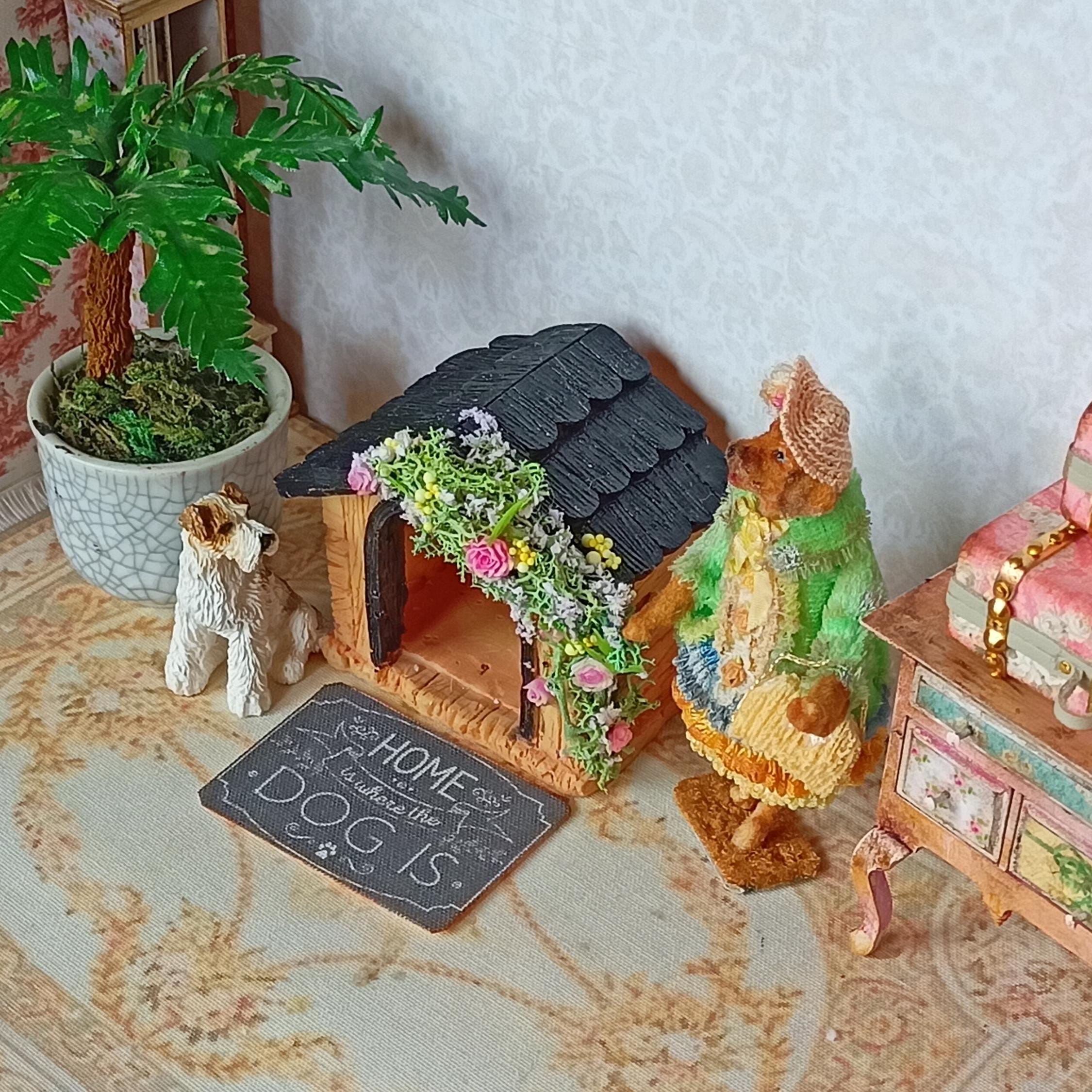New** Dollhouse Dogs House. 1:12 Miniature Dog House Porcelain