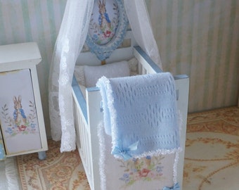 NEW** Dollhouse soft pale blue baby blanket. 1:12 Miniature baby complements  children nursery room decoration. Baby bedlinnen pink.