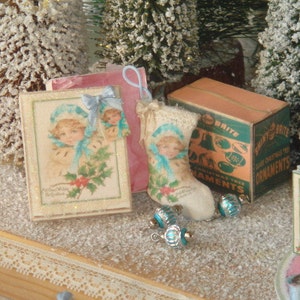 Dollhouse Shabby Chritmas glitter Stocking in mattching box. 1:12 Miniature Chritstmas Boxes for Dollhouses.