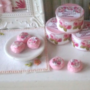 NEW**Dollhouse Miniature Royal Bouquet soaps. 1:12 Miniature bath complements for dollhouses. Perfumery dollhouse miniature.