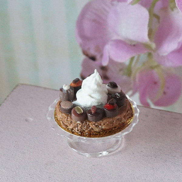 OOAK-Dollhouse dark chocolate bombom cake. 1:12 Miniature pattiserie cakes, cupcakes, macaroons, meringues, miniature pattiserie handmade.