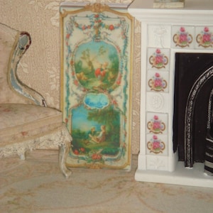 Poppenhuis 19e wandpaneel. 1:12 poppenhuisminiatuurpanelen in Franse stijl.