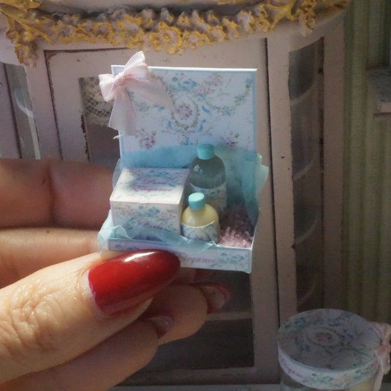 NEW**Dollhouse Perfum body care gift box. Paris Elegance 1:12 Miniature  complement  dollhouses. Perfumery dollhouse miniature.