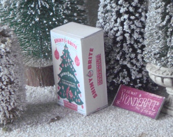 Dollhouse Christmas Antique tree box. 1:12 Christmas box for Dollhouses. Miniature complements for chrismtas.