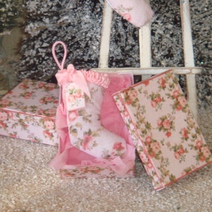 Dollhouse Shabby Christmas flower Stocking in mattching box. 1:12 Miniature Chritstmas Boxes for Dollhouses.