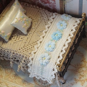 Dollhouse Miniature crochet bedspread/ half top blanket hand made crocheted embroidery bedlinen Throw Blanket / Bed Throw / Crocheted Afghan