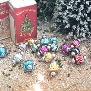 **Puppenhaus-Laternenschmuck** 1:12 Miniatur Weihnachtsstrumpf Puppenstuben. Miniatur Dekorationen für Puppenstuben .