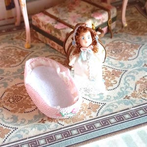 NEW***Dollhouse micro doll with cot . 1:12 Miniature dolls toys dollhouse collector.Mini porcelain hand made dolls. Complements doll houses.