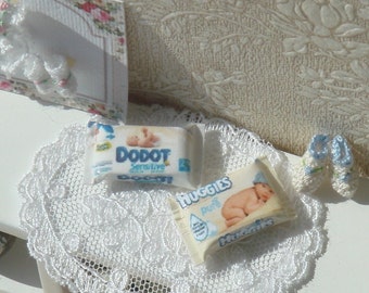 Dollhouse Miniature baby wipes, 1:12 Miniature wipes for dollhouses, Baby accesories for dollhouses, wipes for babies dollhouse.