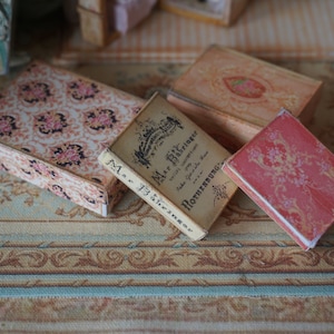 NEW***Dollhouse four Shabby Distressed hard boxes set 3. 1:12 Miniature old storage boxes for Dollhouse.