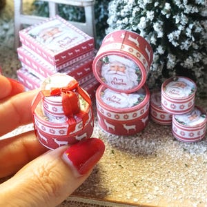 NEU** Puppenhaus Santas Weihnachten Geschenke Boxen Kollektion. 1:12 Boxen Puppenhaus Miniatur Weihnachtsdekor Puppensammler.