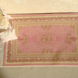 NEW**Dollhouse Miniature rug. 1:12 Dollhouse pink rugs and  tapestries. Dense fringed.