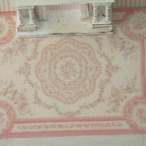 Dollhouse Aubusson pink rug. 1:12 Dollhouse miniature rugs- Dense fringle.