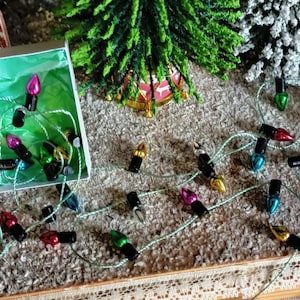NEW**Dollhouse Christmas bright color garland ornaments . 1:12 Miniature  Christmas ornaments for miniature decor dollhouse.