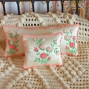 NEW**Dollhouse SET of bed pillow silk embroidered. 1:12 Miniature pillows bed linnen, cushions dollhouse mini collection.