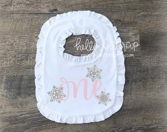 Snowflake first birthday bib, cake smash outfit, first birthday outfit girl, winter wonderland birthday outfit, Onederland birthday bib