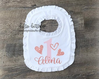 Personalized first birthday bib, cake smash bib, first birthday outfit girl, 1st birthday outfit, Onederland birthday bib, Heart bib, Pink