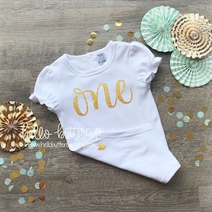 First Birthday outfit girl, Gold One outfit, Girls first birthday outfit, Cake smash outfit, 1st birthday bodysuit, Wild one birthday,
