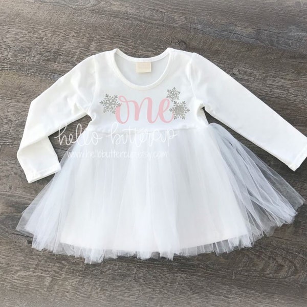 Snowflake First Birthday Dress, First birthday outfit girl, Onederland, Winter wonderland birthday outfit, Cake smash outfit, Frozen party