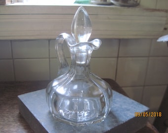 Glass cruet